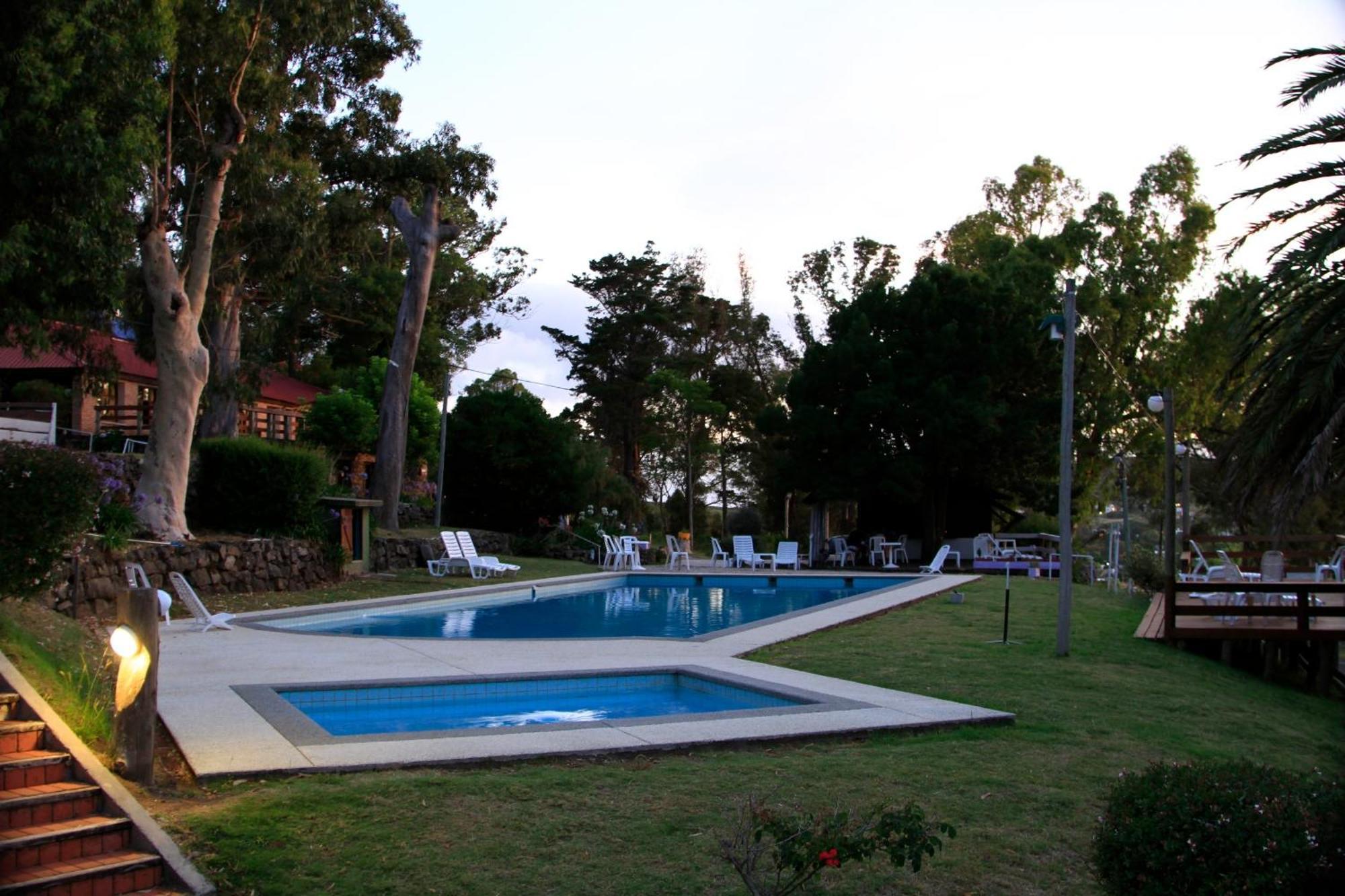 Complejo Laderas Del Cerro Hotel Piriapolis Bagian luar foto