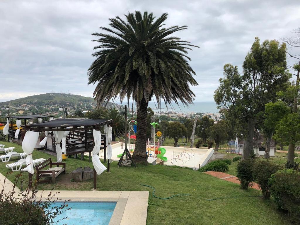 Complejo Laderas Del Cerro Hotel Piriapolis Bagian luar foto